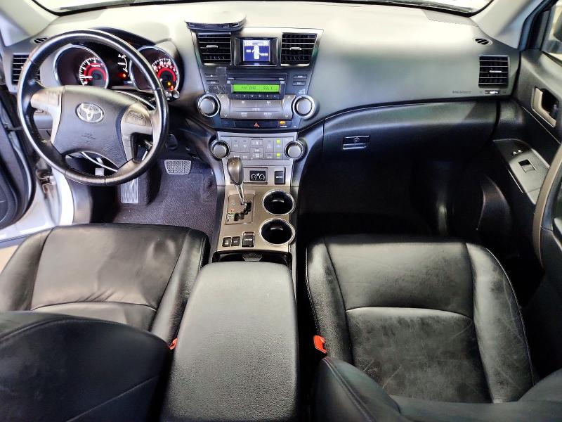 2010 Toyota Highlander VIN 5TDJK3EH6AS016376 COPART salvage auction — SIDE, Il - Certificate Of Title, sold $4,450 on 2026-07-20 (photo 8)