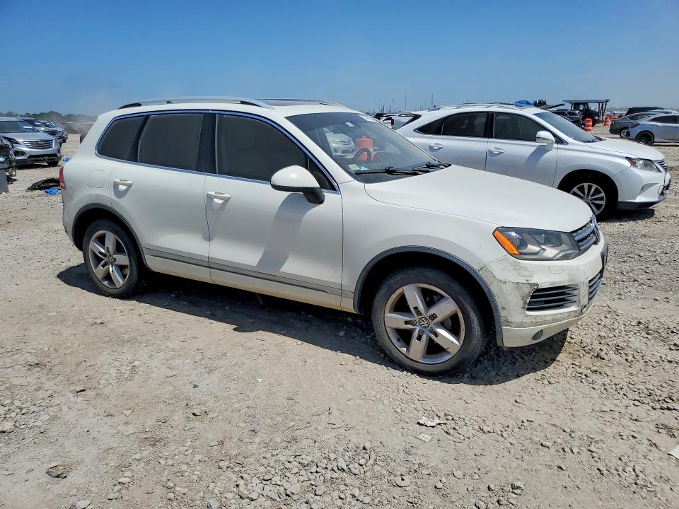 2012 Volkswagen Touareg VIN WVGFK9BPXCD005038 COPART salvage auction — MECHANICAL, TX - CERTIFICATE OF TITLE, sold $675 on 2026-07-27 (photo 4)