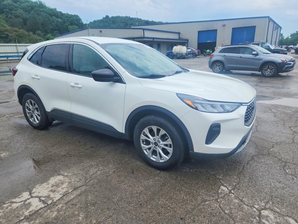 2023 Ford Escape VIN 1FMCU9GN9PUB31868 COPART salvage auction — HAIL, Pa - Certificate Of Salvage, sold $10,500 on 2026-08-20 (photo 4)