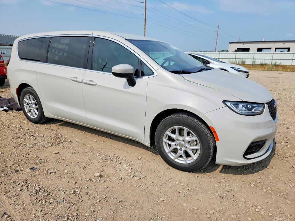 2017 Chrysler Pacifica VIN 2C4RC1DG9HR587697 COPART salvage auction — FRONT END, Mn - Cert Of Title-Salvage, sold $4,100 on 2026-08-31 (photo 4)