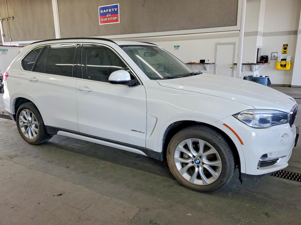 2015 BMW X5 VIN 5UXKS4C56F0N07784 COPART salvage auction — MECHANICAL, Wa - Vehicle Cert Of Ownership-Titl, sold $2,700 on 2026-07-31 (photo 4)