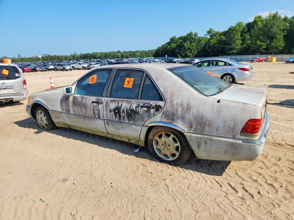 1992 Mercedes-benz 300 VIN WDBGA32E0NA020836 COPART salvage auction — MINOR DENT/SCRATCHES, Fl - Certificate Of Title, sold $425 on 2026-07-24 (photo 2)