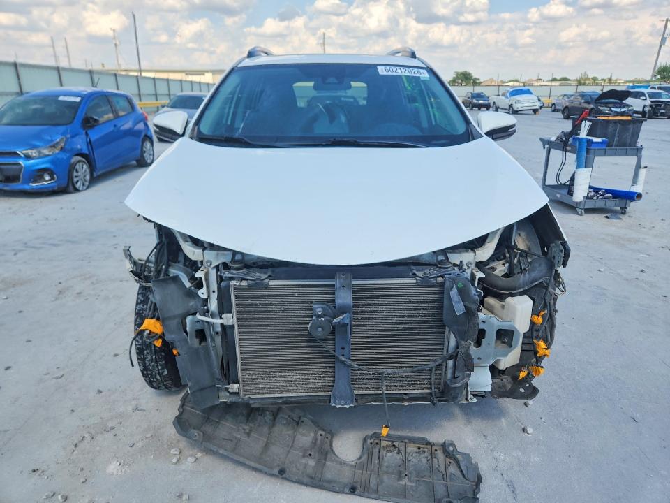 2017 Toyota Rav 4 VIN JTMWFREV7HJ107487 COPART salvage auction — FRONT END, Tx - Salvage Vehicle Title, sold $6,900 on 2026-07-14 (photo 5)