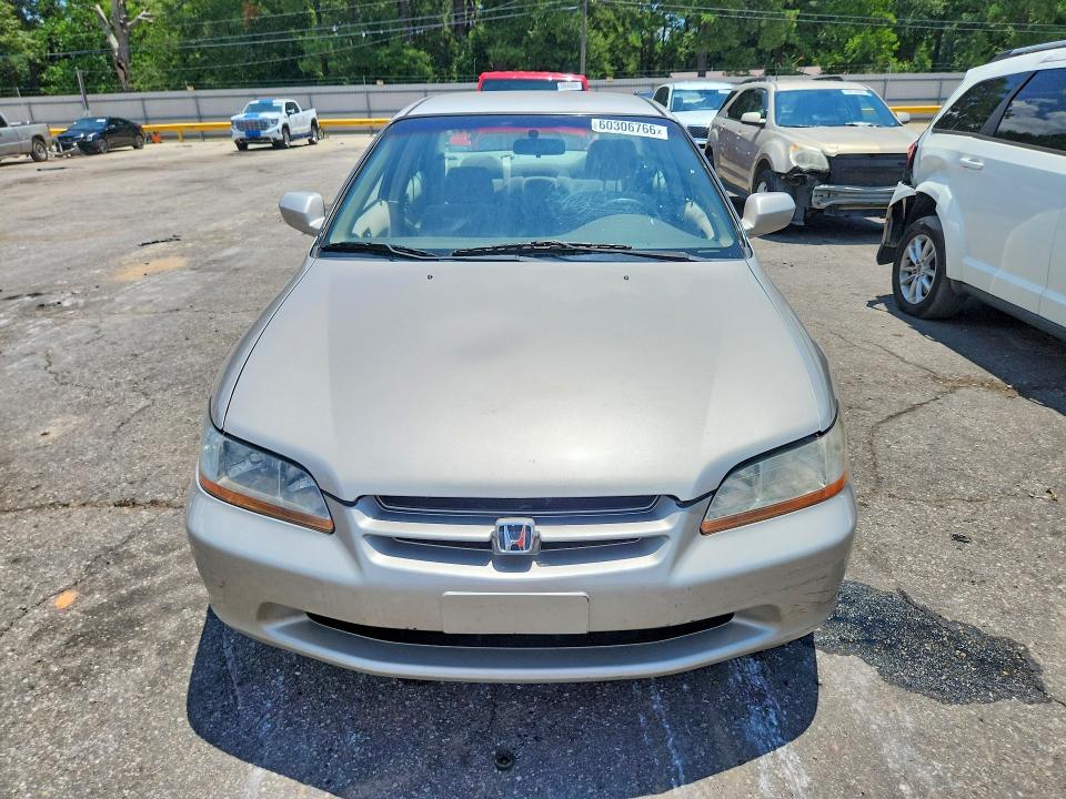 1999 Honda Accord VIN 1HGCG5647XA084517 COPART salvage auction — MINOR DENT/SCRATCHES, AL - CERTIFICATE OF TITLE (P), sold $600 on 2026-08-03 (photo 5)