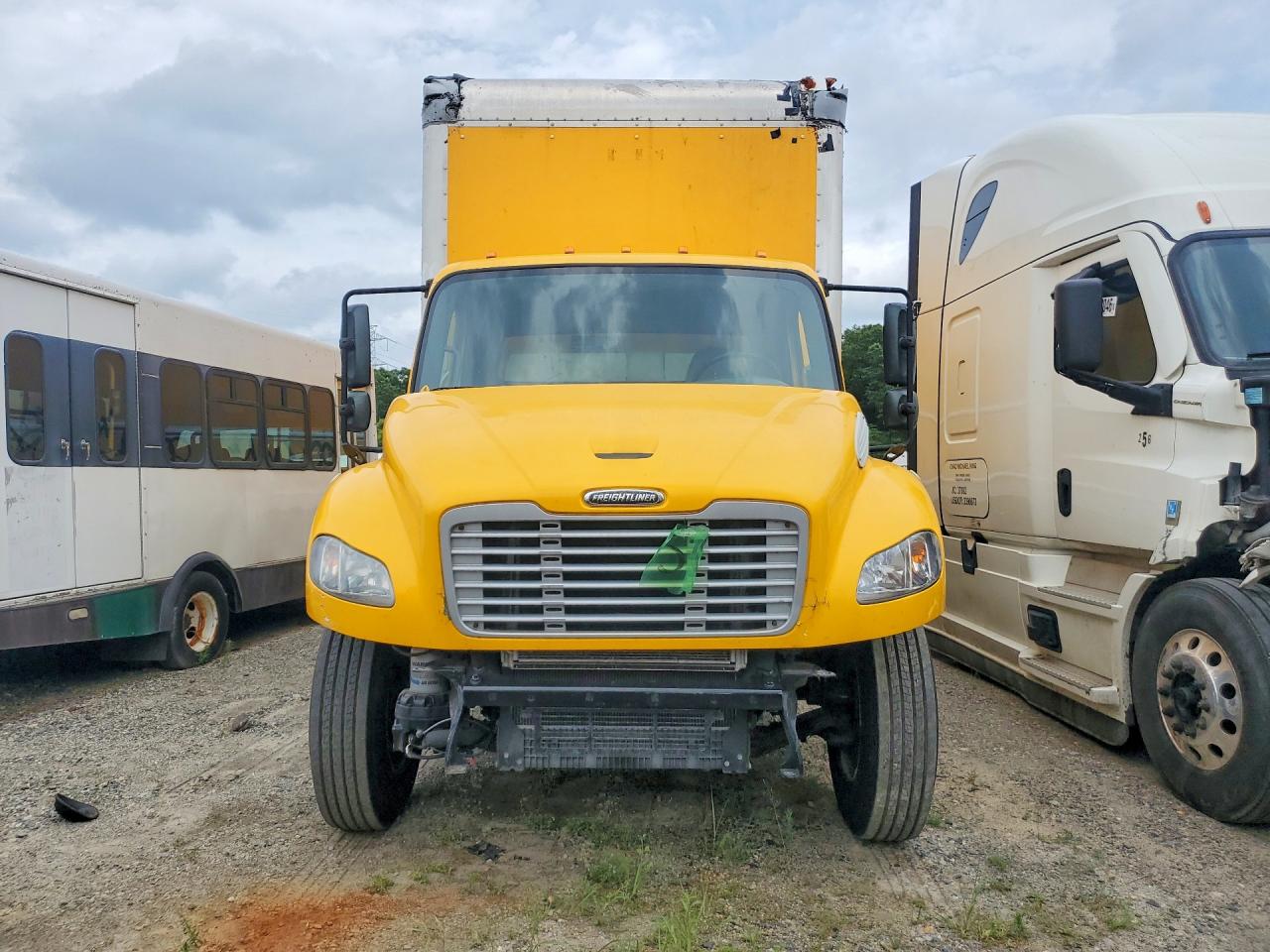 2019 Frht - freightliner VIN 3ALACWFC4KDKB9246 COPART salvage auction — Rear End, NJ - CERTIFICATE OF TITLE, sold $13,000 on 2026-09-18 (photo 5)