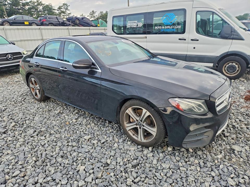 2018 Mercedes-benz E-klasse VIN WDDZF4JB2JA375967 COPART salvage auction — MINOR DENT/SCRATCHES, Ga - Certificate Of Title (P), sold $7,500 on 2026-08-04 (photo 4)