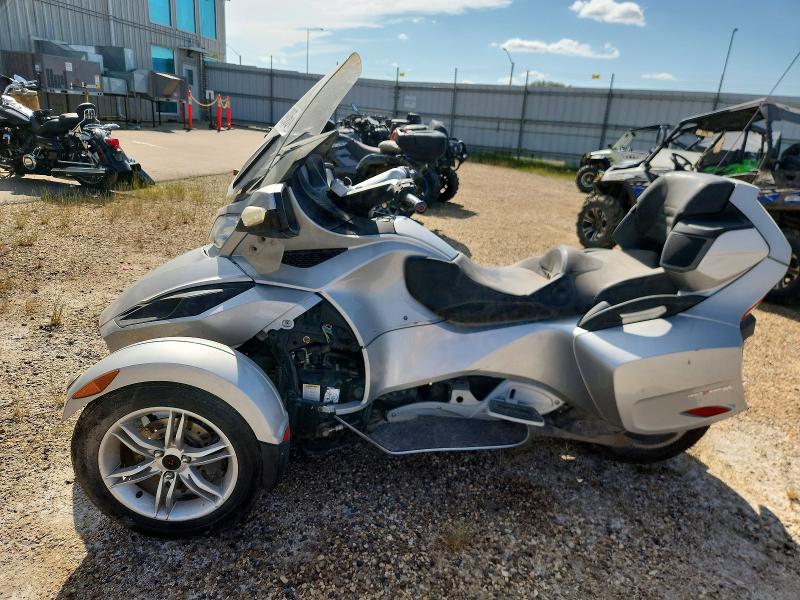 2010 Can-am Spyder roadster VIN 2BXJBWC11AV001081 COPART salvage auction — MECHANICAL, Ab - Oop - Salvage, sold $60 on 2026-07-30 (photo 3)