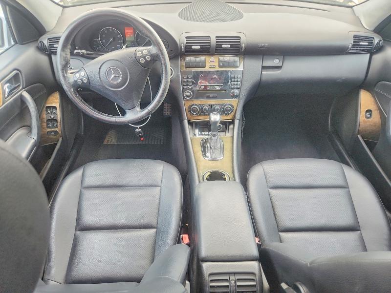 2007 Mercedes-benz C-klasse VIN WDBRF52H27E027623 COPART salvage auction — REAR END, Md - Cert Of Salvage > 75% Damage, sold $550 on 2026-08-18 (photo 8)