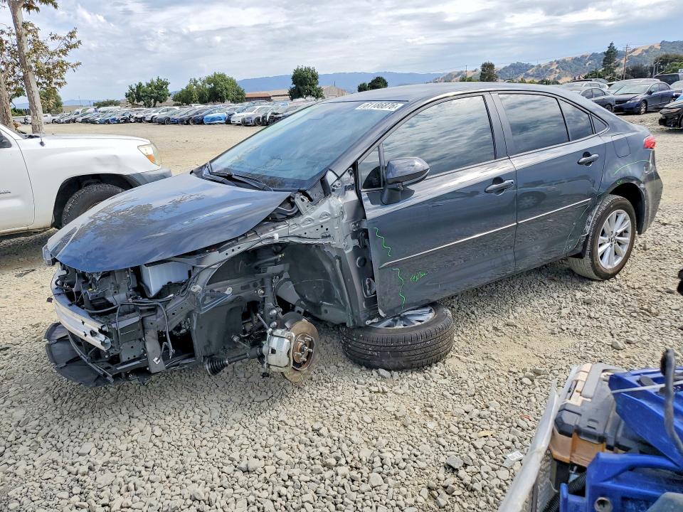 2026 Toyota Corolla VIN JTDBCMFE0T3136951 — COPART salvage auction photo
