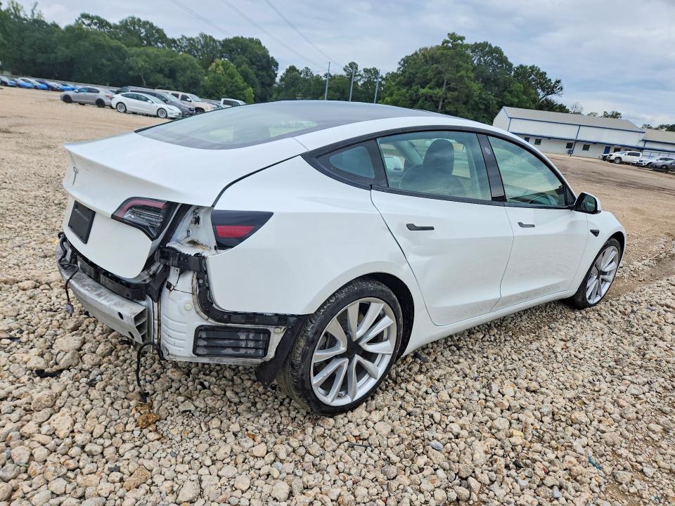 2022 Tesla Model 3 VIN 5YJ3E1EA5NF371136 COPART salvage auction — REAR END, KY - CERTIFICATE OF TITLE, sold $7,600 on 2026-07-27 (photo 3)