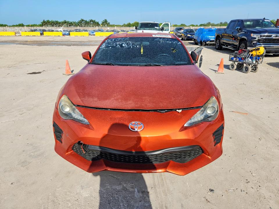 2017 Toyota Gt86 VIN JF1ZNAA19H8705467 COPART salvage auction — MINOR DENT/SCRATCHES, Ca - Dis/Dlr/Exp Only Clean Title (P), sold $1,500 on 2026-07-29 (photo 5)