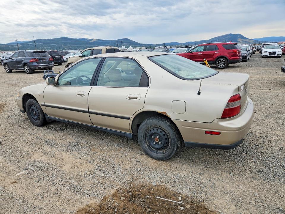 1994 Honda Accord VIN JHMCD5530RC046231 COPART salvage auction — MINOR DENT/SCRATCHES, MT - CERTIFICATE OF TITLE, sold $250 on 2026-07-21 (photo 2)