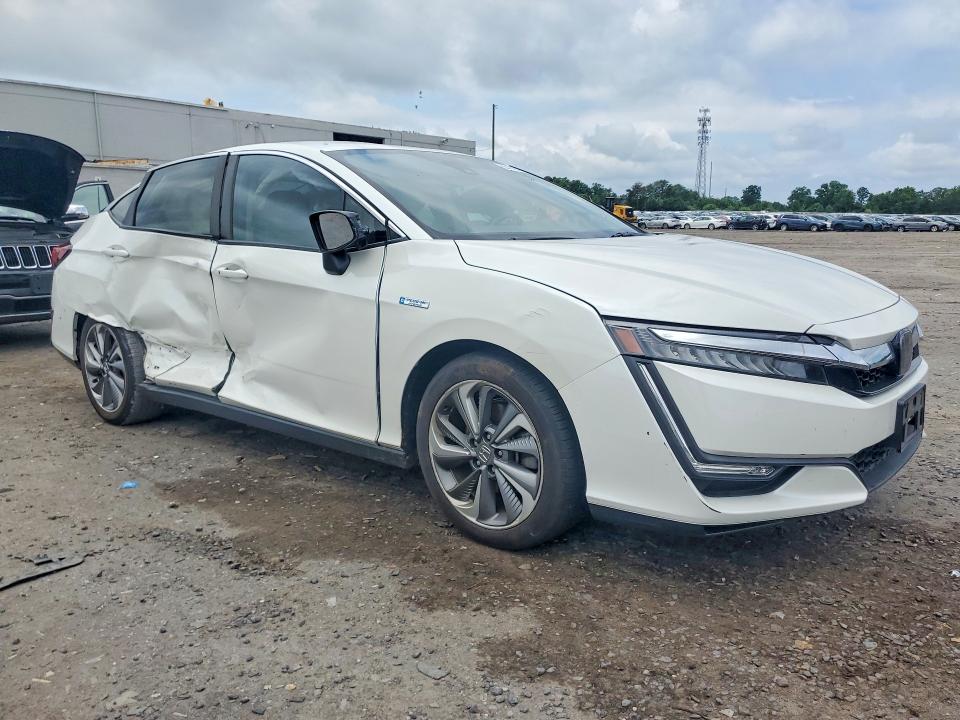 2018 Honda Clarity VIN JHMZC5F30JC013133 COPART salvage auction — SIDE, VA - CERT OF TITLE - SALVAGE, sold $500 on 2026-07-29 (photo 4)