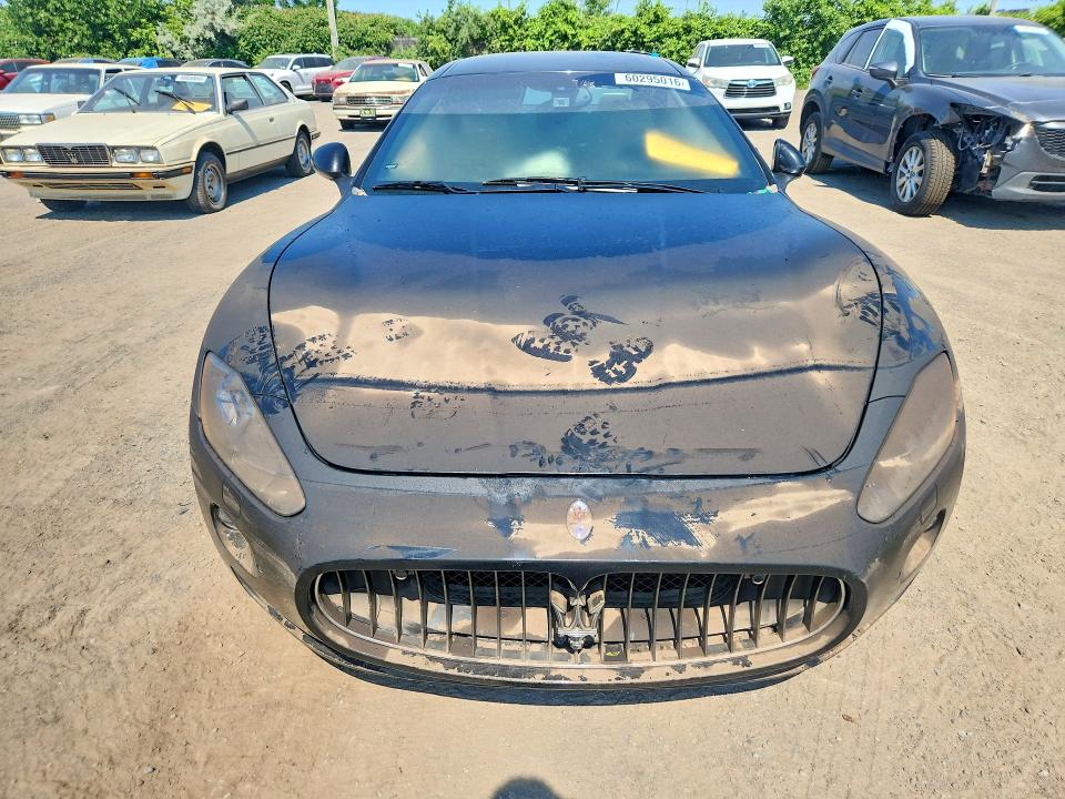 2010 Maserati Granturismo VIN ZAM45KLAXA0053272 COPART salvage auction — WATER/FLOOD, Qc - Irrecuperable, sold $1,700 on 2026-07-28 (photo 5)