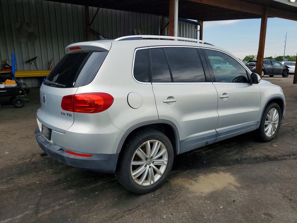 2013 Volkswagen Tiguan VIN WVGAV3AX3DW087734 COPART salvage auction — MINOR DENT/SCRATCHES, Co - Bill Of Sale-Parts Only, sold $900 on 2026-08-19 (photo 3)
