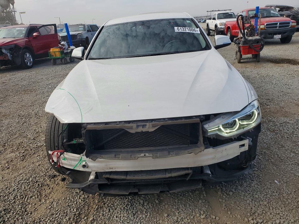 2018 BMW 3er VIN WBA8E1G53JNU92150 COPART salvage auction — FRONT END, CA - SALVAGE CERTIFICATE, sold $3,100 on 2026-08-21 (photo 5)