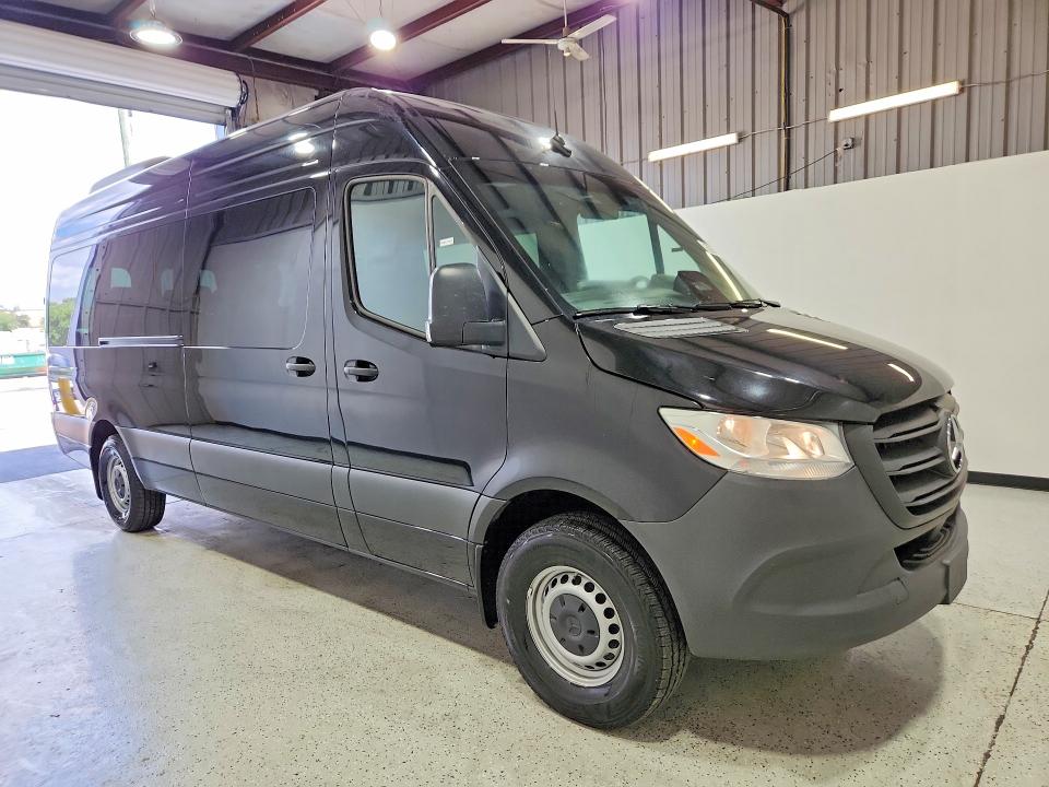 2025 Mercedes-benz Sprinter VIN W1Z4KGHY1ST214342 COPART salvage auction — ROOF, Ga - Certificate Of Title, sold $50 on 2026-07-27 (photo 4)