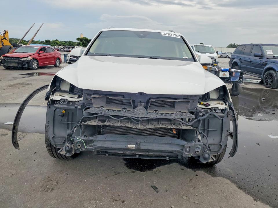 2016 Volkswagen Touareg VIN WVGEF9BP0GD011047 COPART salvage auction — FRONT END, Fl - Certificate Of Destruction, sold $15 on 2026-07-29 (photo 5)
