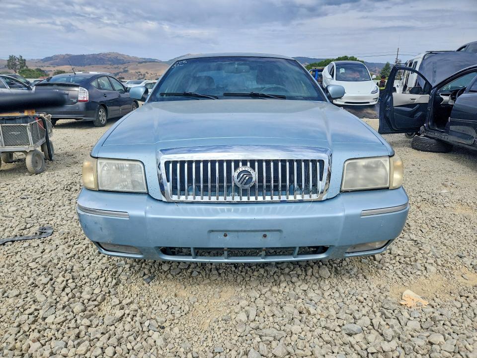 2007 Mercury Grand marquis VIN 2MEHM75W27X616855 COPART salvage auction — MINOR DENT/SCRATCHES, OR - DIS/DLR/EXP ONLY CLEAN TITLE, sold $475 on 2026-07-28 (photo 5)