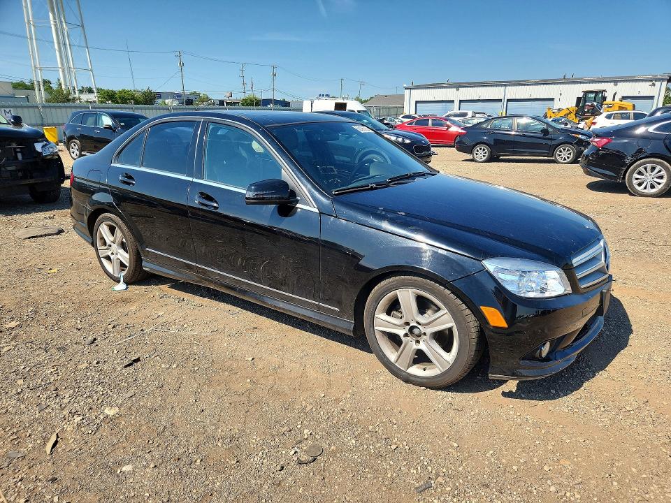 2010 Mercedes-benz C class VIN WDDGF8BB7AR109343 COPART salvage auction — MINOR DENT/SCRATCHES, IL - CERT OF TITLE-CORRECTED, sold $825 on 2026-08-05 (photo 4)