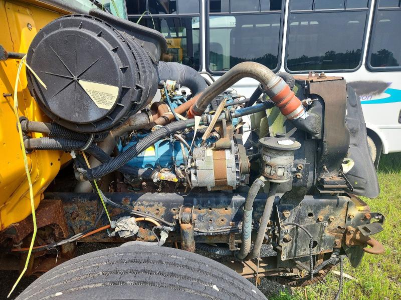 2007 Intl VIN 4DRBUAFN07B410507 COPART salvage auction — STRIPPED, MI - CERT OF TITLE-MUNICIPAL, sold $1,050 on 2026-07-28 (photo 7)