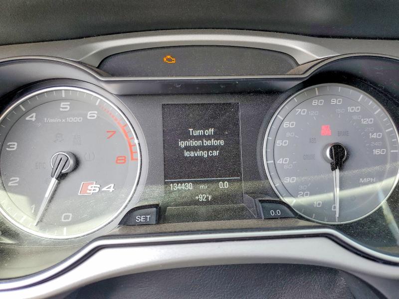 2015 Audi Rs4 VIN WAUDGAFL6FA104710 COPART salvage auction — SIDE, IN - CERT OF TITLE-SALVAGE TITLE, sold $2,500 on 2026-07-27 (photo 9)