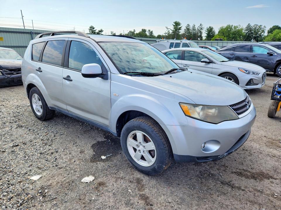 2007 Mitsubishi Outlander VIN JA4MT31X67U011541 COPART salvage auction — MINOR DENT/SCRATCHES, Pa - Certificate Of Salvage, sold $600 on 2026-07-31 (photo 4)