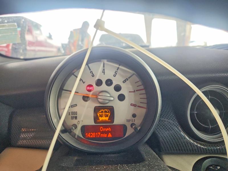 2014 Mini Cooper VIN WMWZG3C59ETY33553 COPART salvage auction — FRONT END, CA - DIS/DLR/EXP ONLY CLEAN TITLE, sold $125 on 2026-07-23 (photo 9)