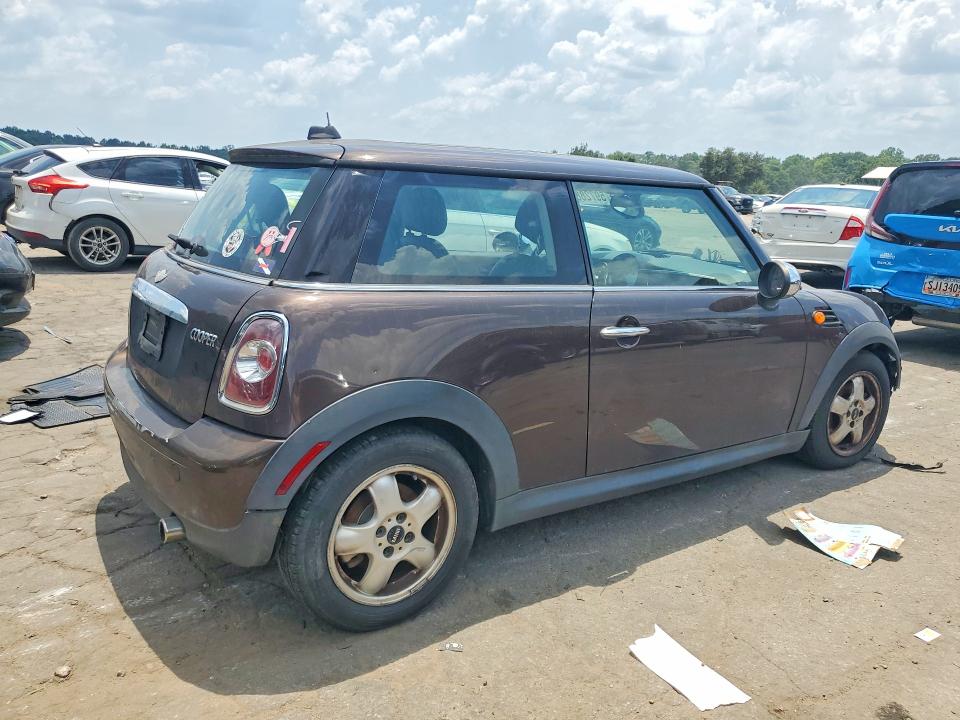 2011 Mini Cooper VIN WMWSU3C56BT092882 COPART salvage auction — FRONT END, GA - CERTIFICATE OF TITLE, sold $250 on 2026-07-24 (photo 3)