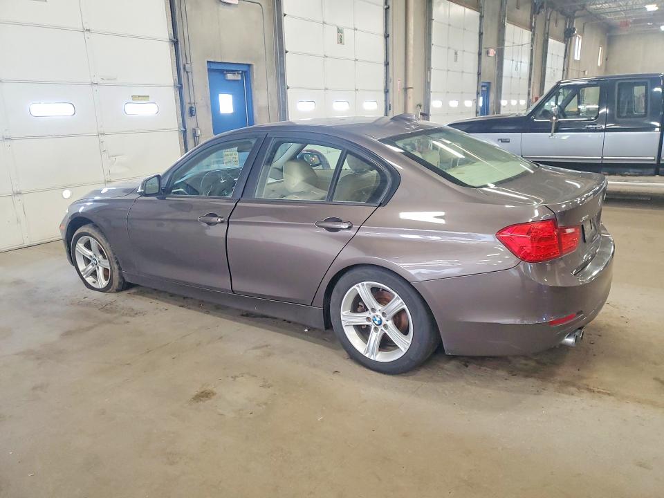 2013 BMW 3er VIN WBA3B5C56DF590894 COPART salvage auction — MECHANICAL, Salvage Title, sold $525 on 2026-07-21 (photo 2)