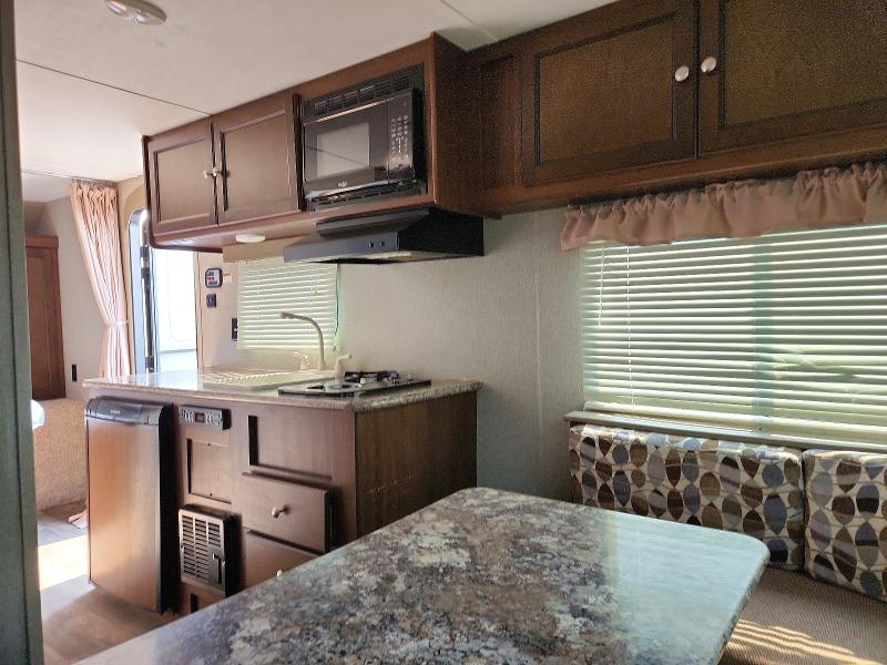 2017 Keystone rv Hideout VIN 4YDT17711HW204832 COPART salvage auction — HAIL, CO - CERTIFICATE OF TITLE, sold $3,100 on 2026-07-28 (photo 6)