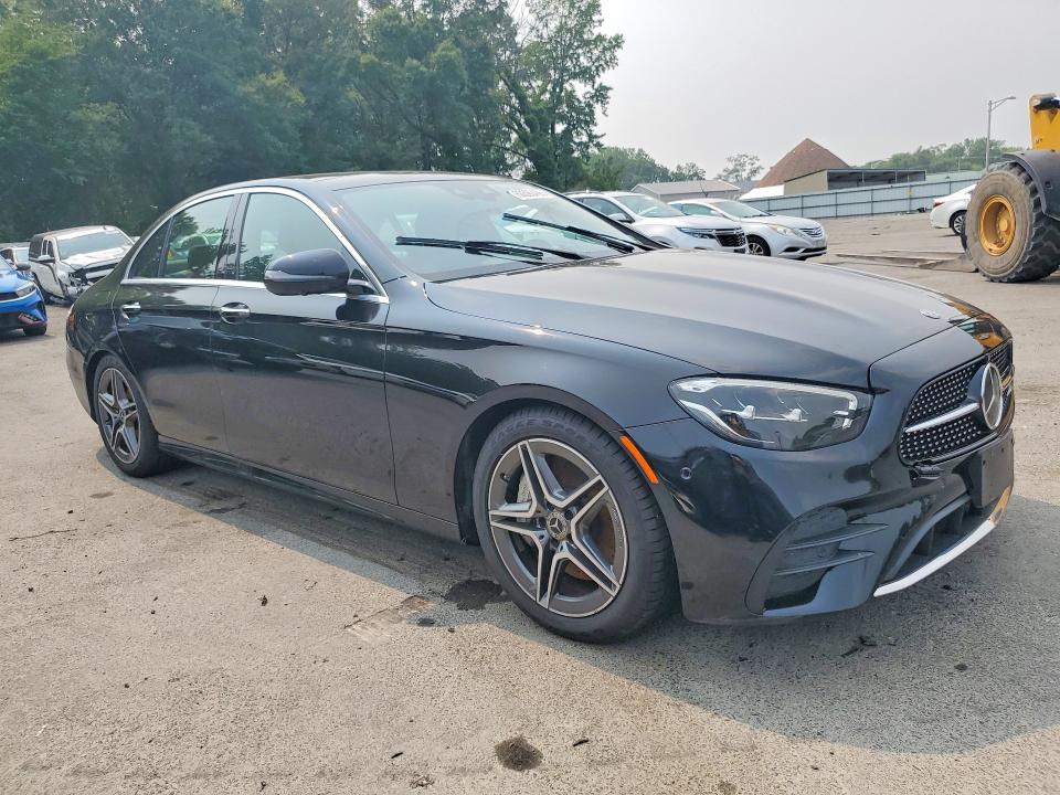 2021 Mercedes-benz E-klasse VIN W1KZF8EB5MA937463 COPART salvage auction — WATER/FLOOD, Nj - Cert Of Title-Salvage Flood, sold $12,100 on 2026-07-23 (photo 4)