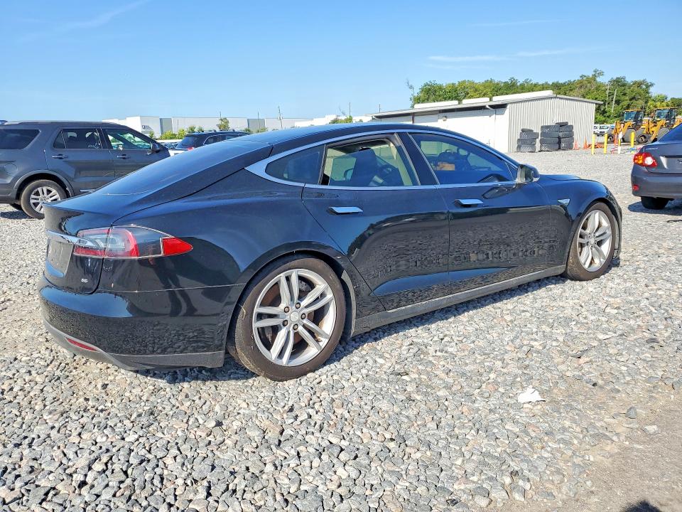 2013 Tesla VIN 5YJSA1CN7DFP12290 COPART salvage auction — MINOR DENT/SCRATCHES, MT - CERTIFICATE OF TITLE, sold $3,750 on 2026-07-27 (photo 3)