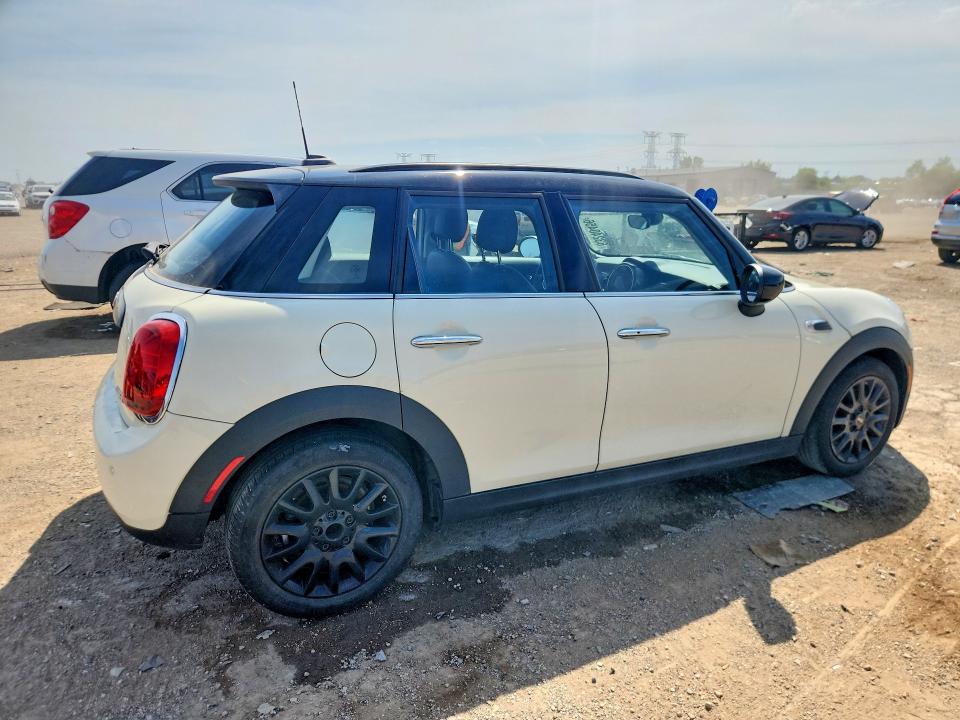 2021 Mini Cooper VIN WMWXU7C08M2P10021 COPART salvage auction — WATER/FLOOD, Il - Salvage Cert-Flood, sold $4,350 on 2026-09-08 (photo 3)