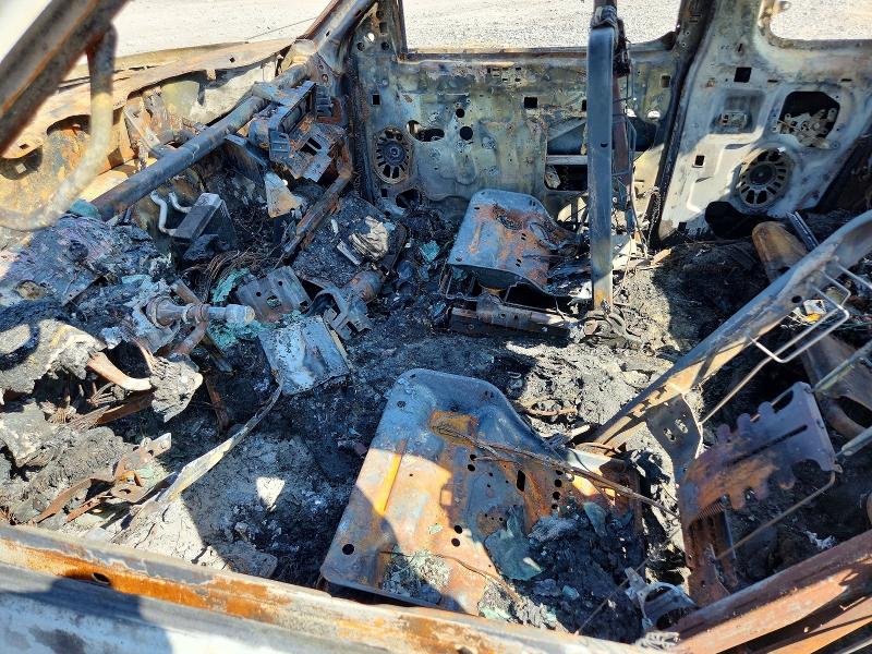2001 Ford F-150 lightning VIN 1FTRX07L31KA20266 COPART salvage auction — BURN, TN - NON-REPAIRABLE CERTIFICATE, sold $225 on 2026-07-27 (photo 7)