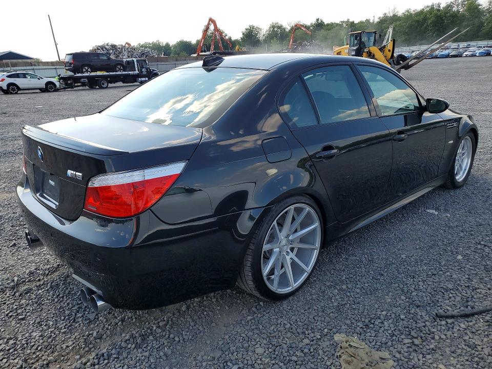 2006 BMW M5 VIN WBSNB93526B581941 COPART salvage auction — MINOR DENT/SCRATCHES, FL - CERTIFICATE OF TITLE (P), sold $19,000 on 2026-07-17 (photo 3)