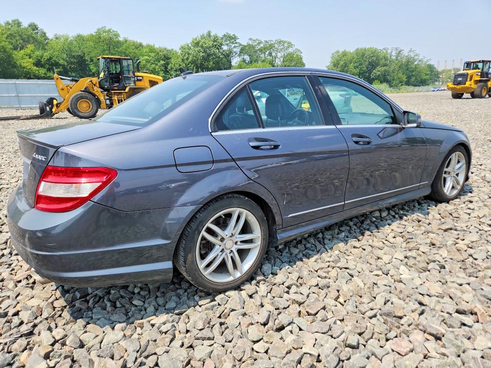 2011 Mercedes-benz C-klasse VIN WDDGF8BB2BR183268 COPART salvage auction — WATER/FLOOD, Ny - Mv907A-Flood Salvage, sold $450 on 2026-08-10 (photo 3)