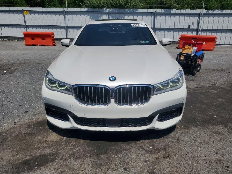 2016 BMW 7er VIN WBA7F2C57GG419395 COPART salvage auction — MINOR DENT/SCRATCHES, PA - CERT OF TITLE (P), sold $9,300 on 2026-07-28 (photo 5)