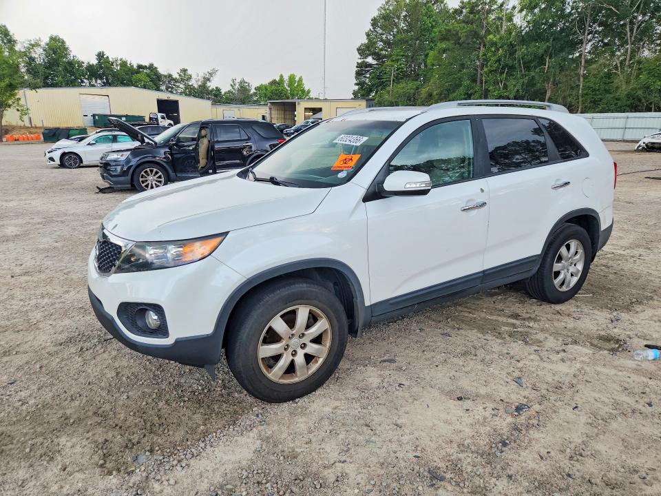 2011 Kia Sorento VIN 5XYKT3A13BG150173 COPART salvage auction — MINOR DENT/SCRATCHES, NC - DEALER ONLY CLEAN TITLE, sold $1,400 on 2026-07-17 (photo 1)