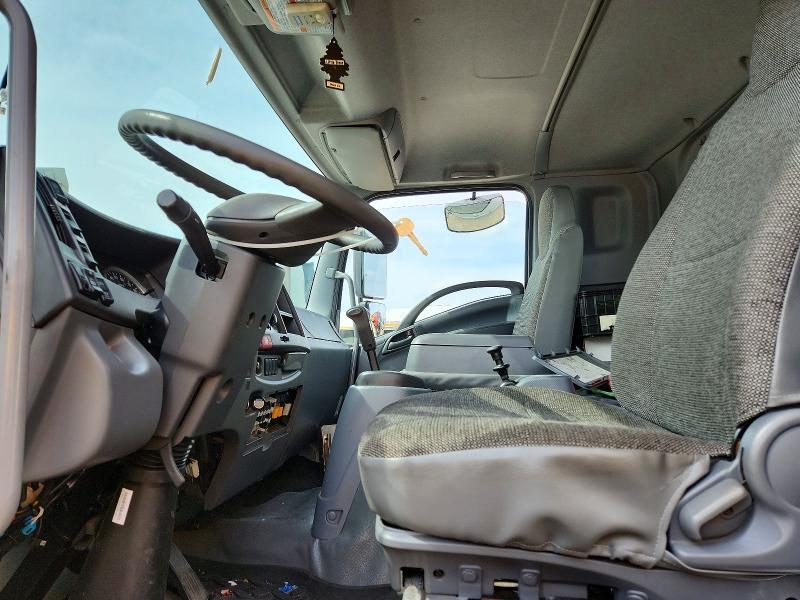 2019 Isuzu FTR VIN 54DK6S165KSG01089 COPART salvage auction — NORMAL WEAR, IL - CERTIFICATE OF TITLE, sold $7,300 on 2026-07-28 (photo 7)