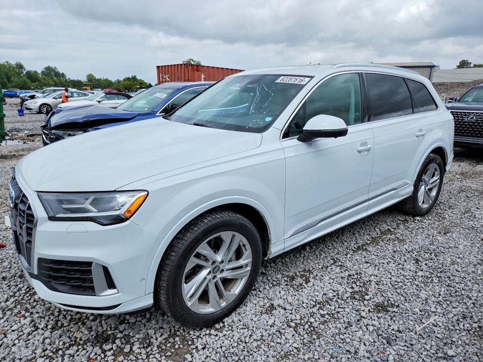 2020 Audi Q7 VIN WA1LJAF78LD008181 — COPART salvage auction photo