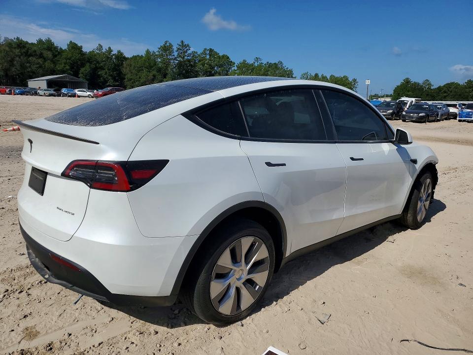 2023 Tesla Model y VIN 7SAYGDEE6PA107625 COPART salvage auction — FRONT END, Salvage Title, sold $6,600 on 2026-07-24 (photo 3)