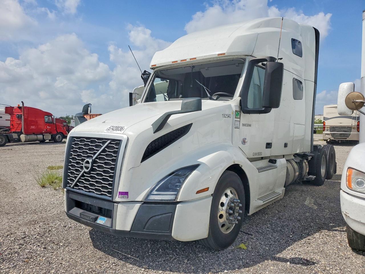 2024 Volvo VNL VIN 4V4NC9EH0RN339443 — COPART salvage auction photo