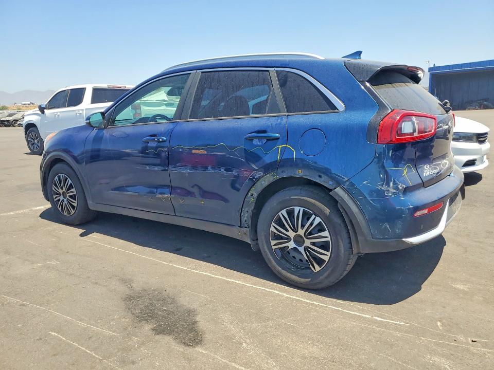 2017 Kia Niro VIN KNDCE3LC1H5072779 COPART salvage auction — SIDE, Salvage Title, sold $1,350 on 2026-07-29 (photo 2)