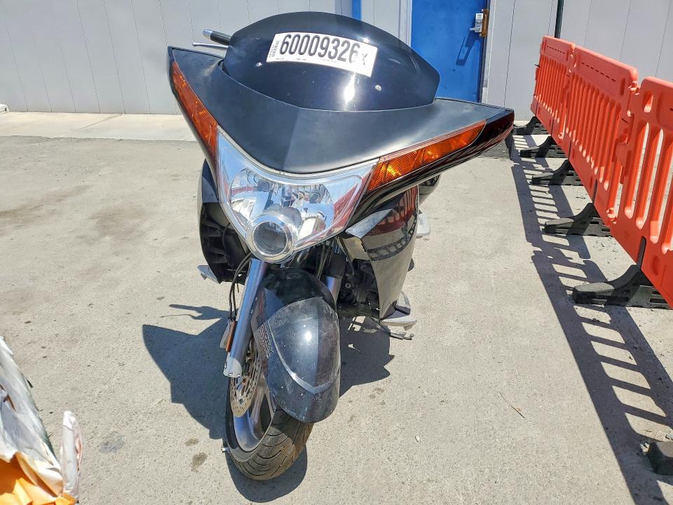 2009 Victory motorcycles Vision VIN 5VPSD36D193000787 COPART salvage auction — MINOR DENT/SCRATCHES, CA - DIS/DLR/EXP ONLY CLEAN TITLE, sold $1,300 on 2026-07-14 (photo 2)