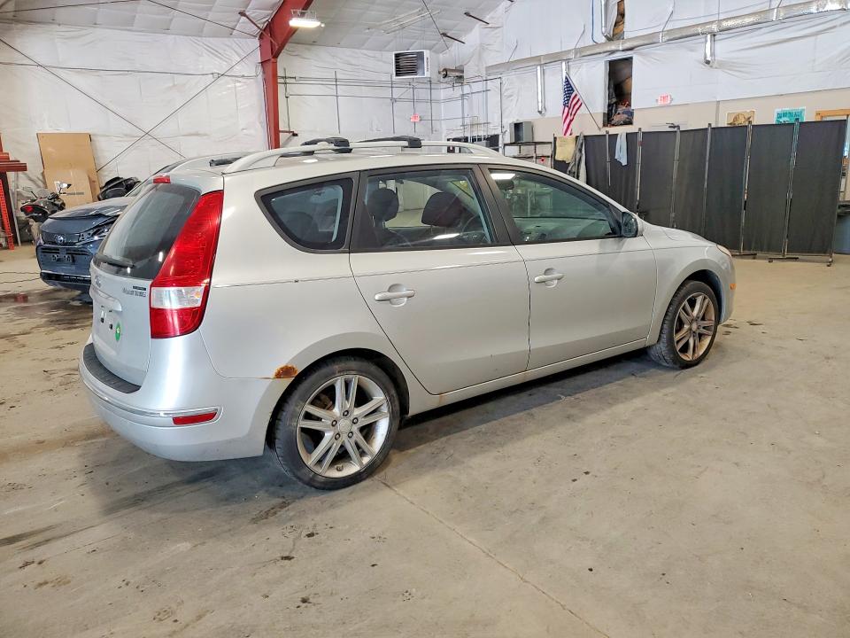2011 Hyundai Elantra VIN KMHDC8AE6BU096547 COPART salvage auction — NORMAL WEAR, VT - CERTIFICATE OF TITLE, sold $200 on 2026-07-27 (photo 3)