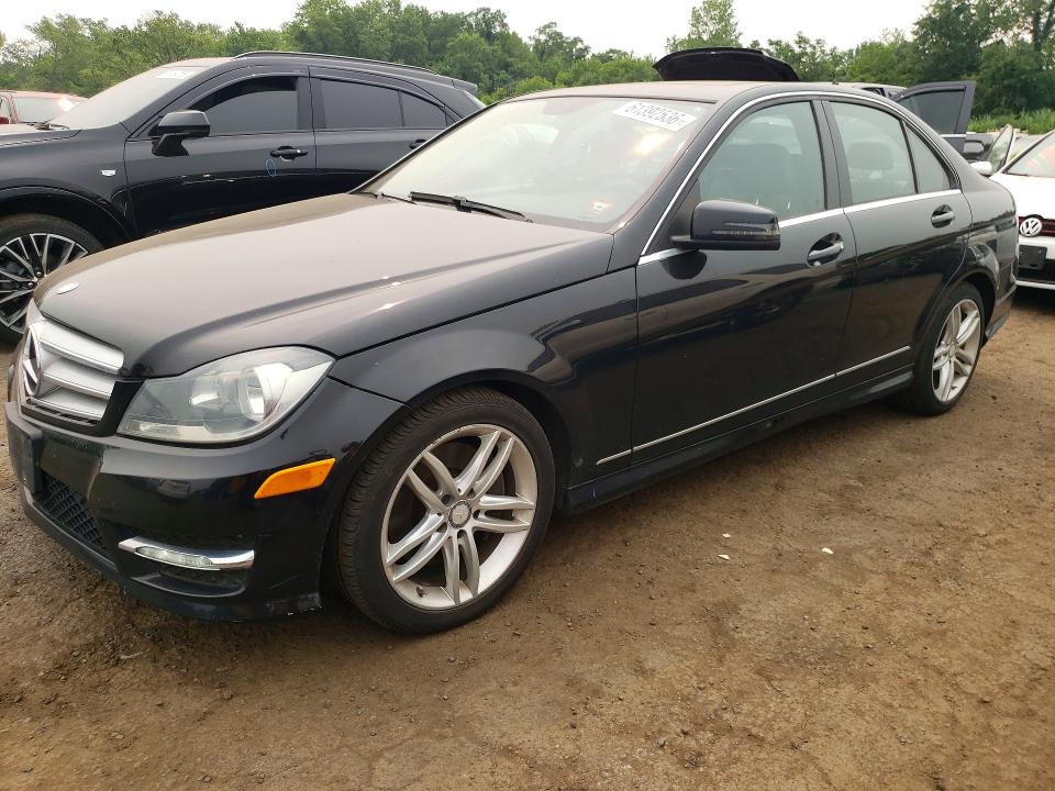 2013 Mercedes-benz C-klasse VIN WDDGF8AB8DR299661 COPART salvage auction — MINOR DENT/SCRATCHES, Ct - Certificate Of Title, sold $1,450 on 2026-07-28 (photo 1)