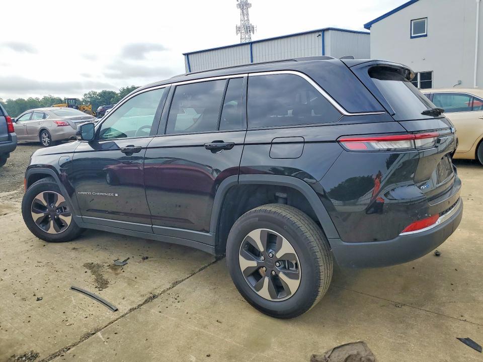 2024 Jeep Cherokee VIN 1C4RJYB69RC120301 COPART salvage auction — FRONT END, Nj - Certificate Of Title (P), sold $11,600 on 2026-07-29 (photo 2)