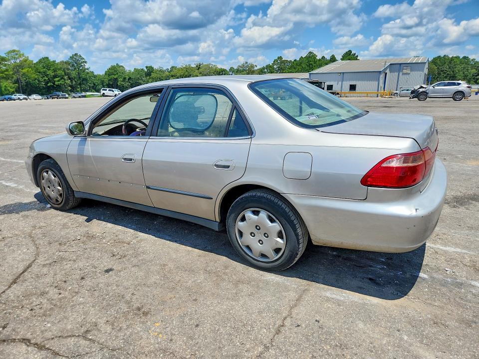 1999 Honda Accord VIN 1HGCG5647XA084517 COPART salvage auction — MINOR DENT/SCRATCHES, AL - CERTIFICATE OF TITLE (P), sold $600 on 2026-08-03 (photo 2)