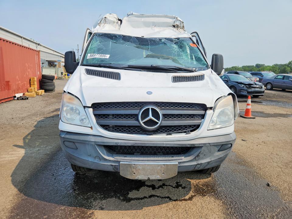 2013 Mercedes-benz Sprinter VIN WD3PE7CC8D5741840 COPART salvage auction — ROOF, CT - CERT OF TITLE-SALVAGE, sold $125 on 2026-07-21 (photo 5)
